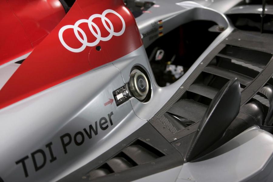 Детали экстерьера Audi R15 TDI 2009 года  (фото 34 из 78)